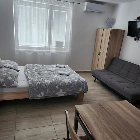 Apartmany Roland Veľký Meder Bagian luar foto